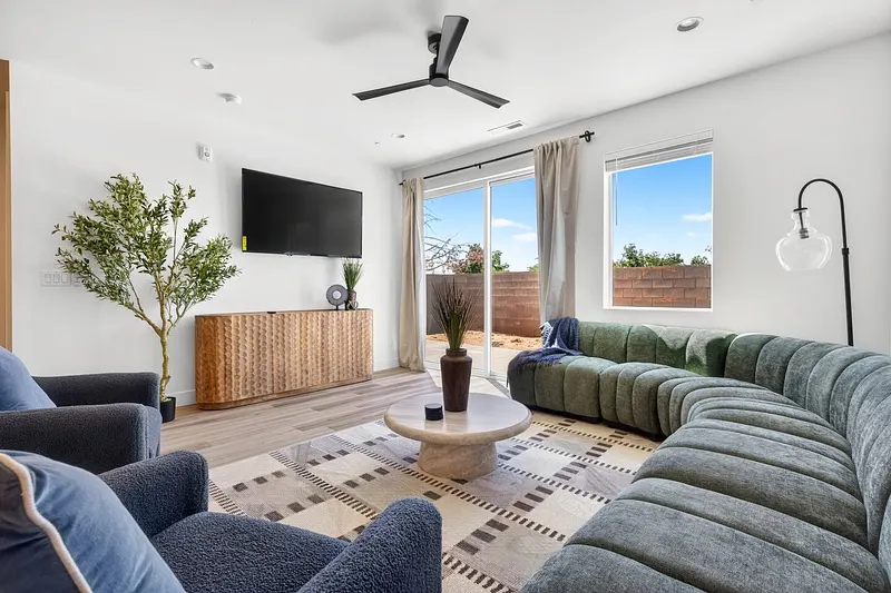 UT-ZS-16 · Zion Getaway: 4BR Home, FREE $360 Gift Basket